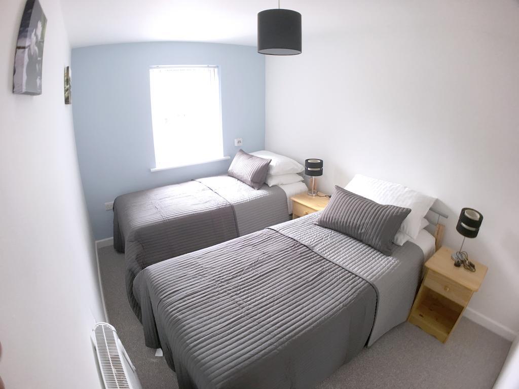 Phoenix House Apartments 월솔 외부 사진