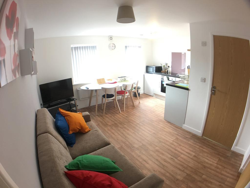 Phoenix House Apartments 월솔 외부 사진