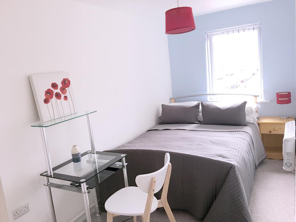 Phoenix House Apartments 월솔 외부 사진