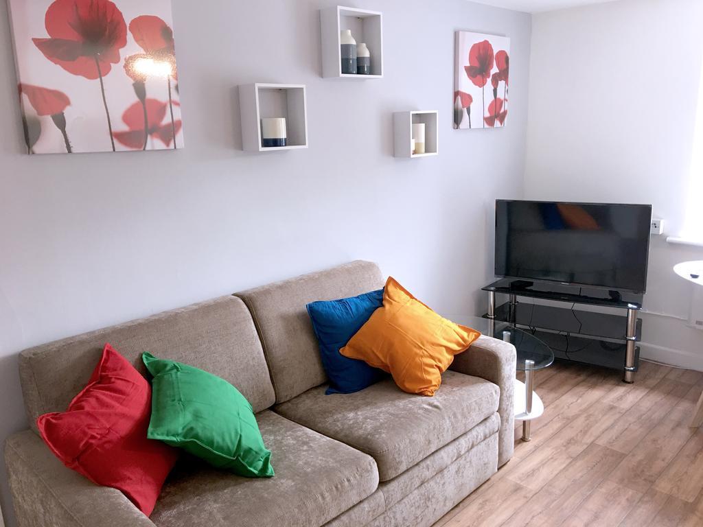 Phoenix House Apartments 월솔 외부 사진