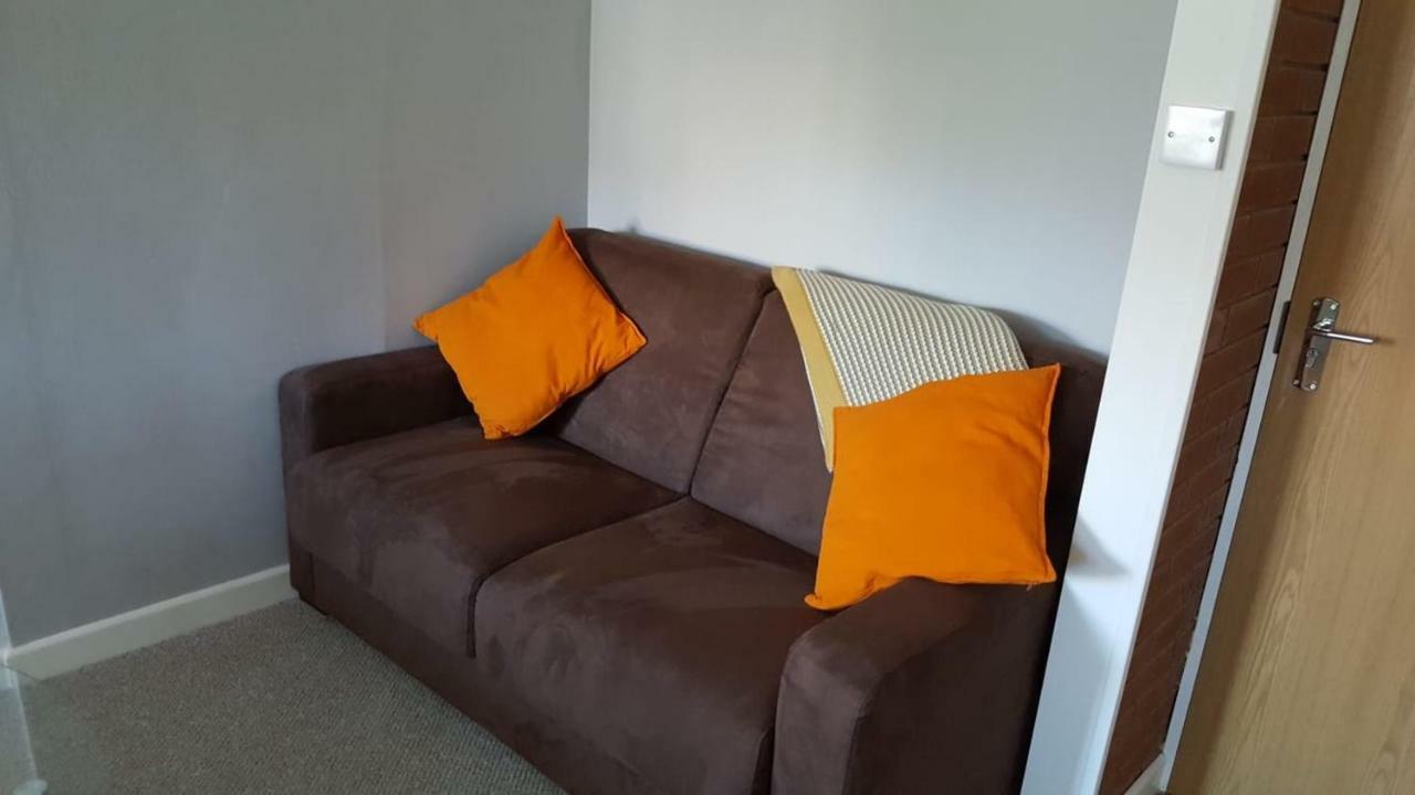 Phoenix House Apartments 월솔 외부 사진