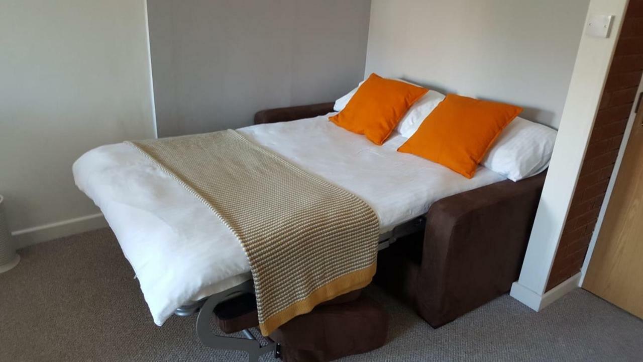 Phoenix House Apartments 월솔 외부 사진